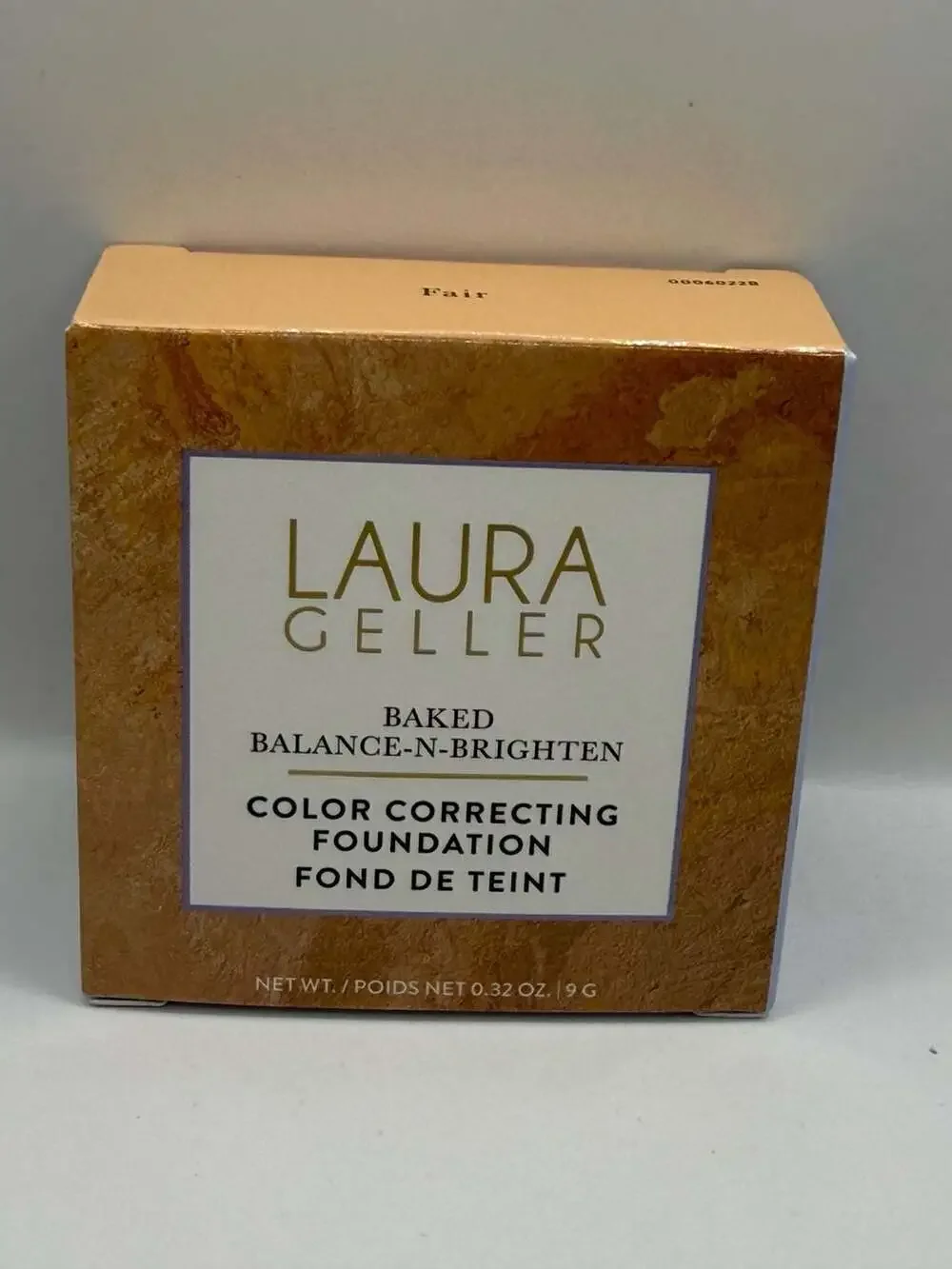 Laura Geller Baked Balance-n-Brighten Color Correcting Foundation in shade Fair